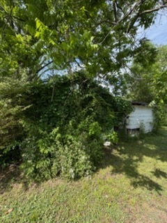 1bd/1ba structure on .37 acres available in Rossville photo 3