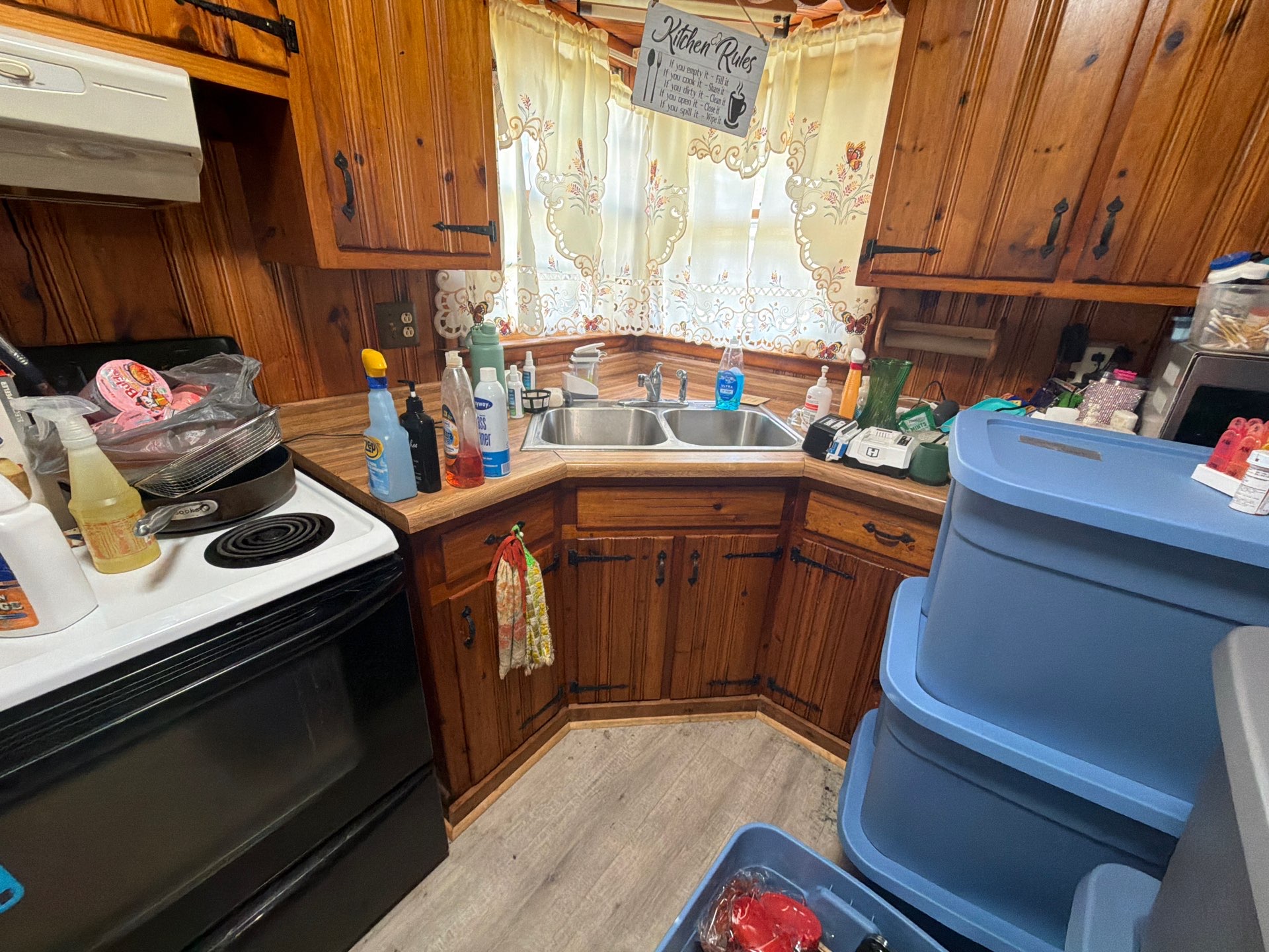 3bd/1ba home available in Bluff City! photo 2