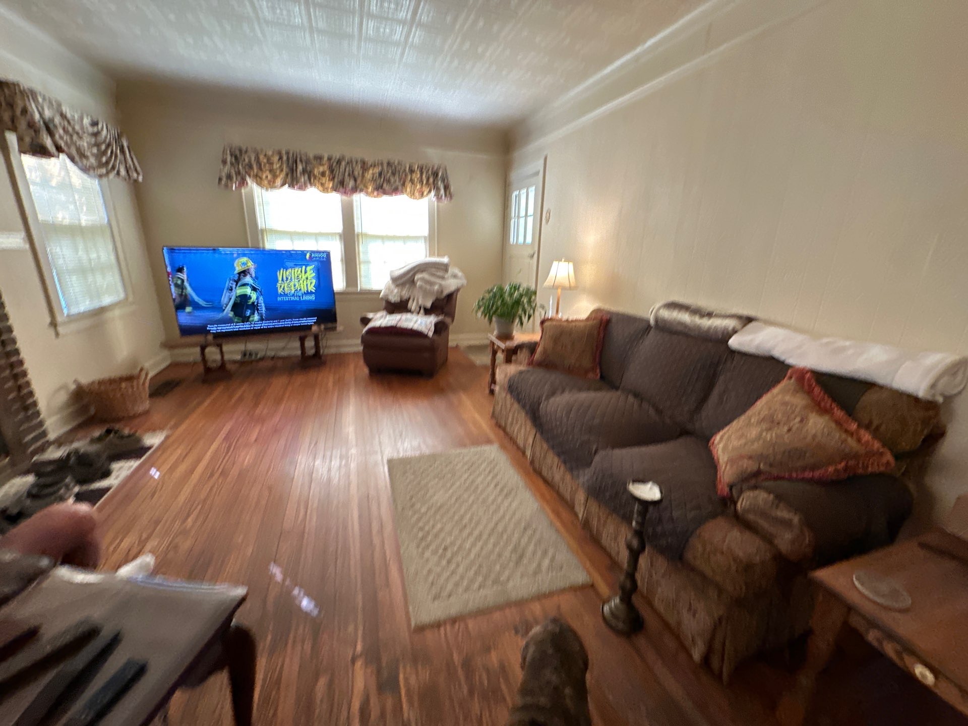3bd/2.5ba all brick home available in Red Bank photo 2