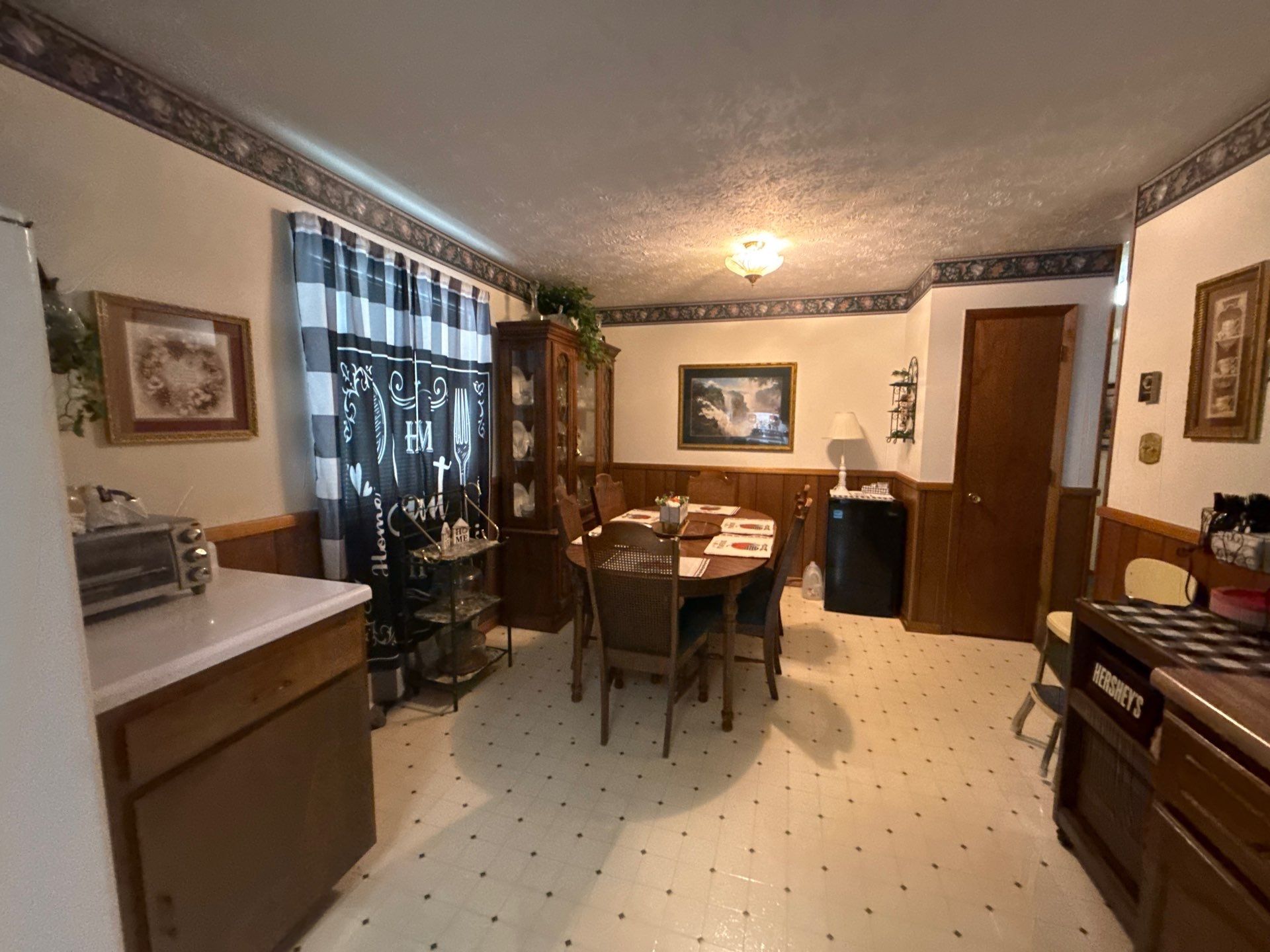 3bd/1.5bath home available in Knoxville! photo 4