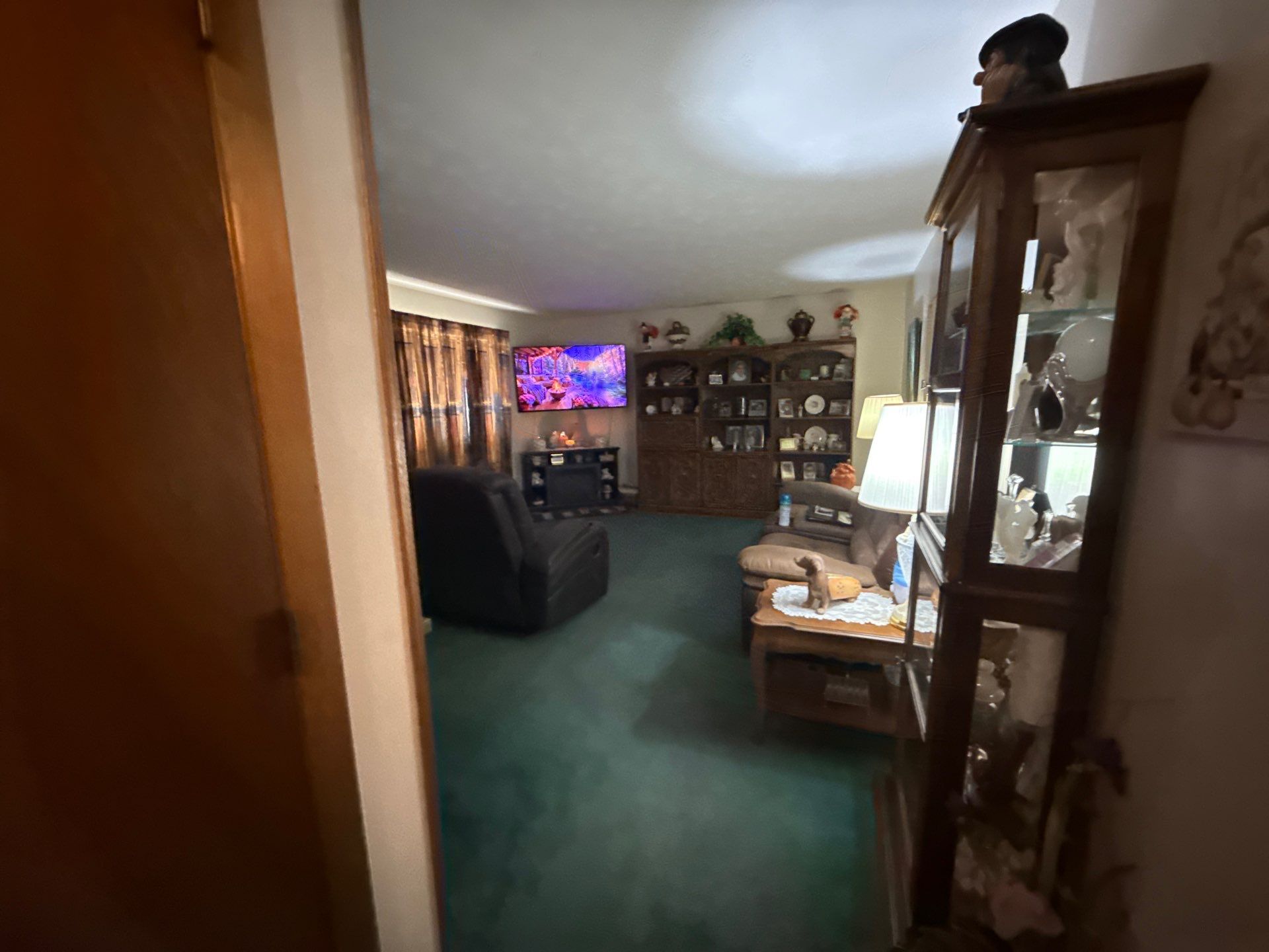 3bd/1.5bath home available in Knoxville! photo 3