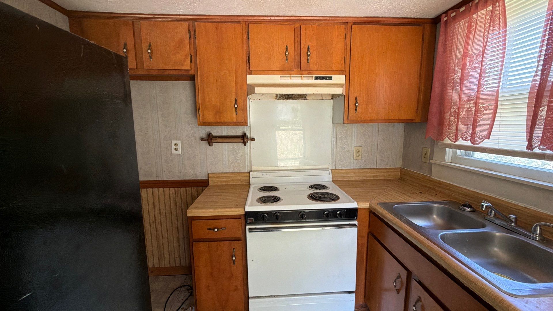 3bd/1ba home available in Johnson City! photo 2