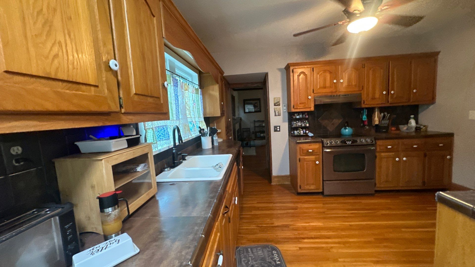 3bd/2bath CUTE stone home available in Corryton! photo 3