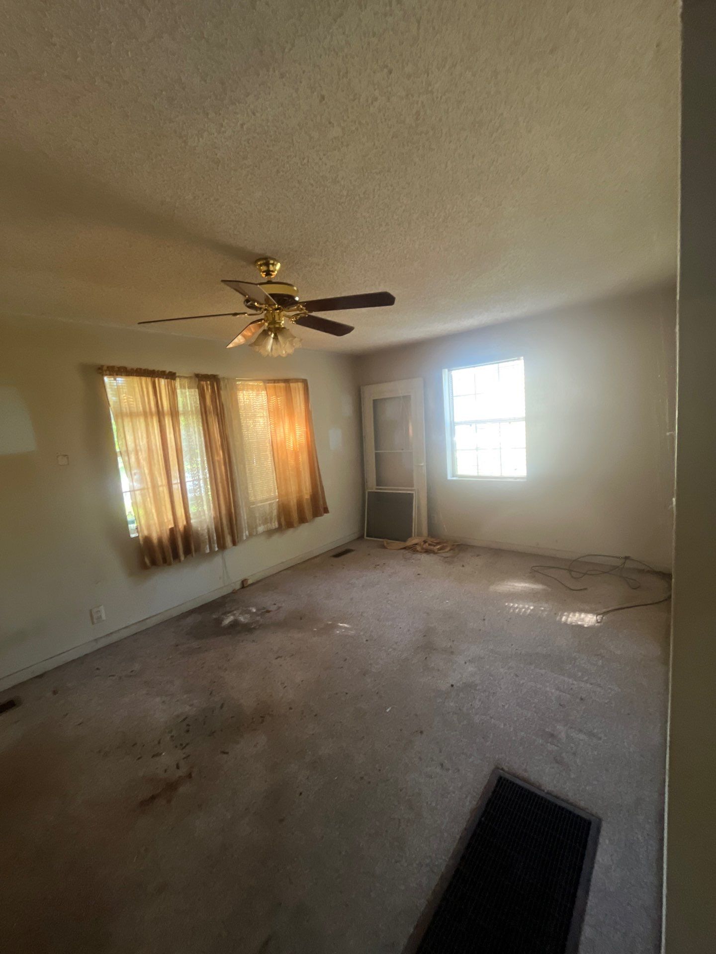 2bd/1bath home available in Rossville photo 2