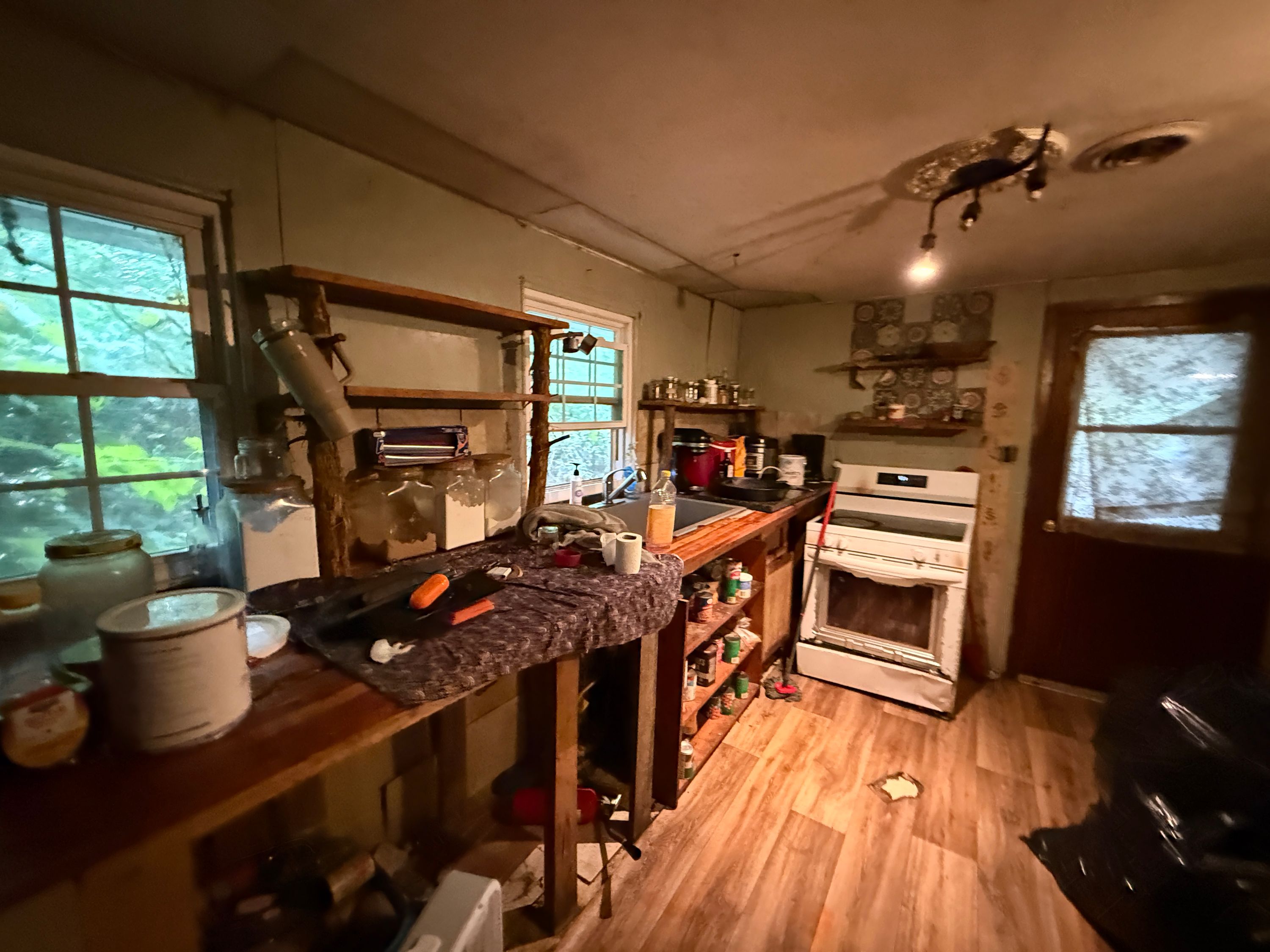 CHEAP 3bd/1ba home available in Washburn! photo 2