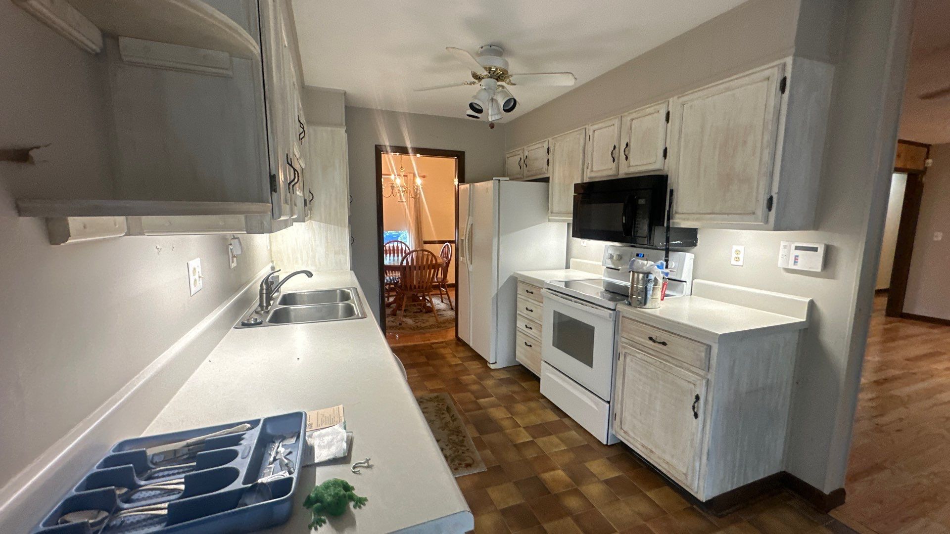 3bd/2ba home available in Powell! photo 2