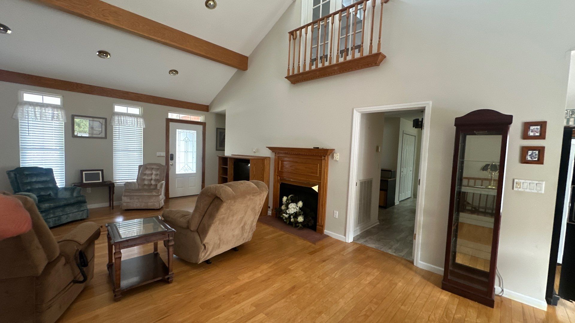 4bd/3.5ba home available  in Sevierville! photo 4