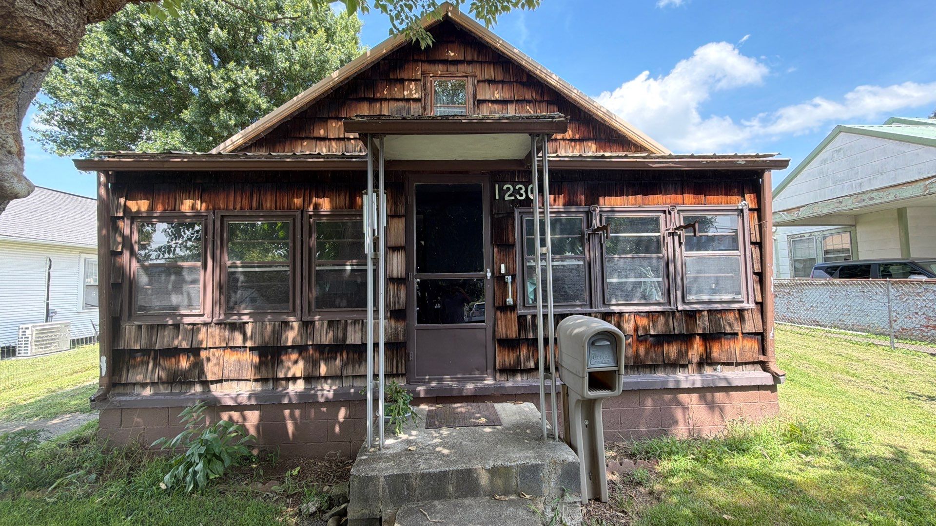 2bd/1ba with ADU available in Kingsport! photo 2