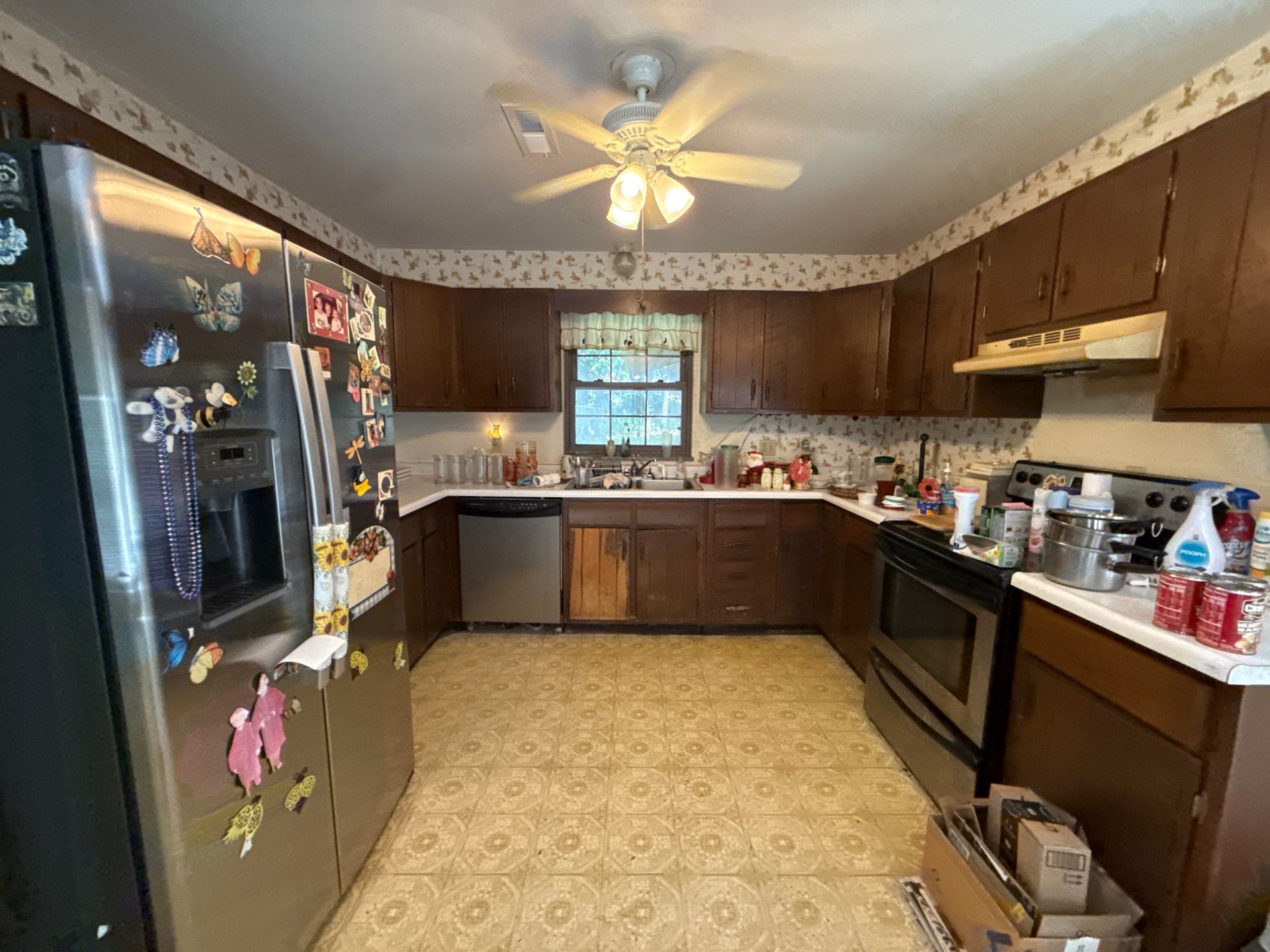 3bd/2bath home on 2.3 acres available in Seymour! photo 4