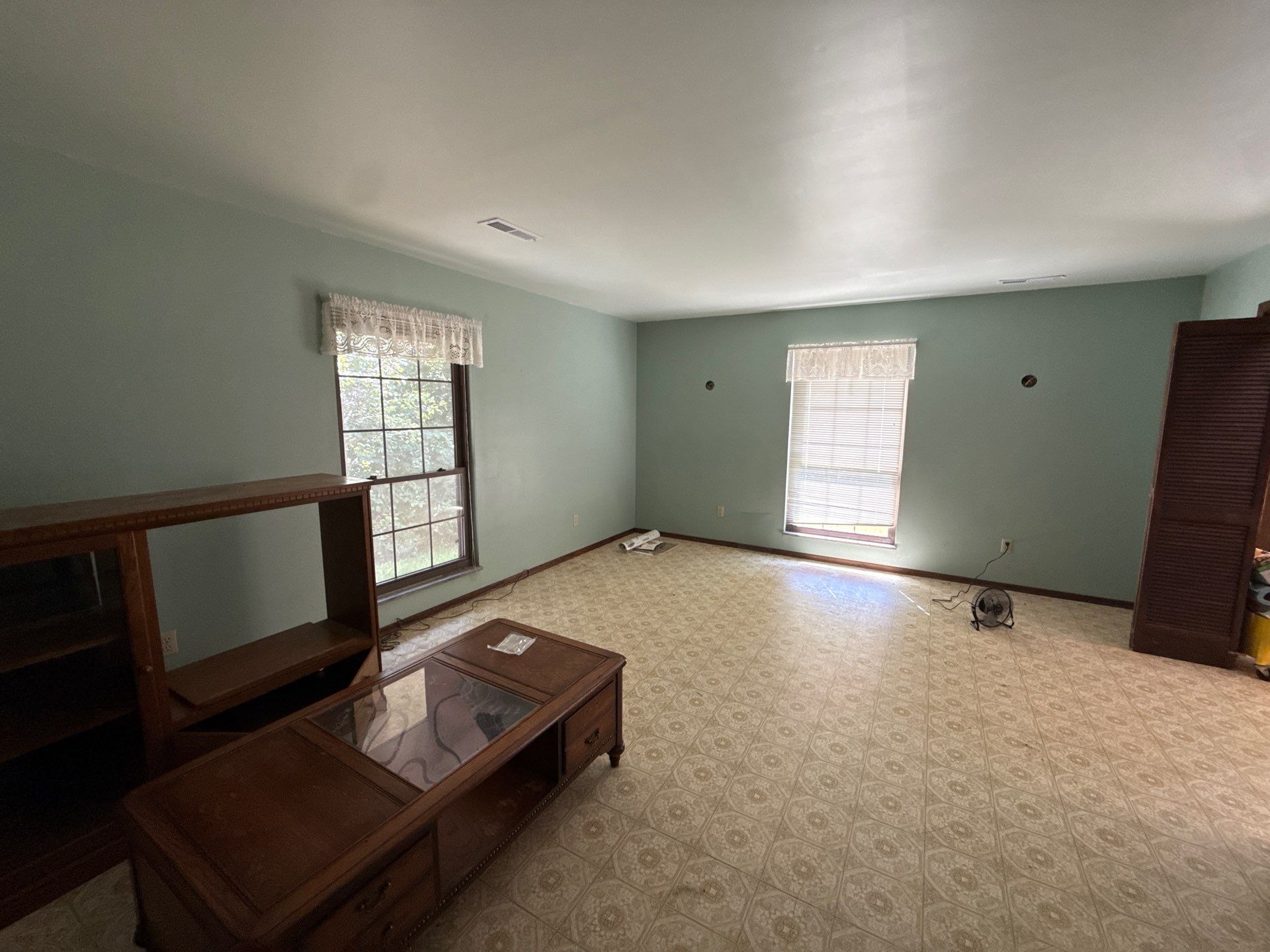 3bd/2bath home on 2.3 acres available in Seymour! photo 3