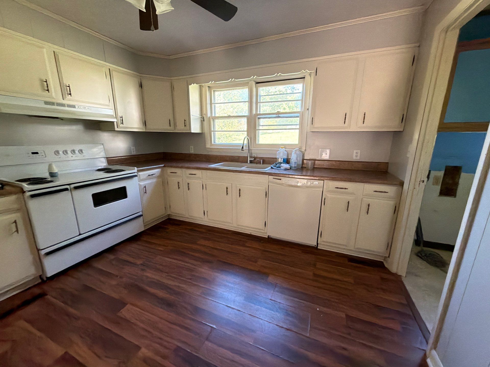 3bd/2ba home available in Church Hill! photo 3